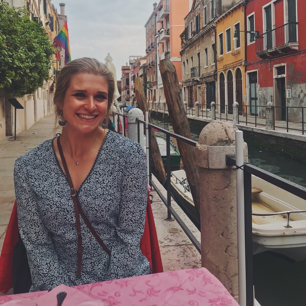 Meet your Posher, Vanessa